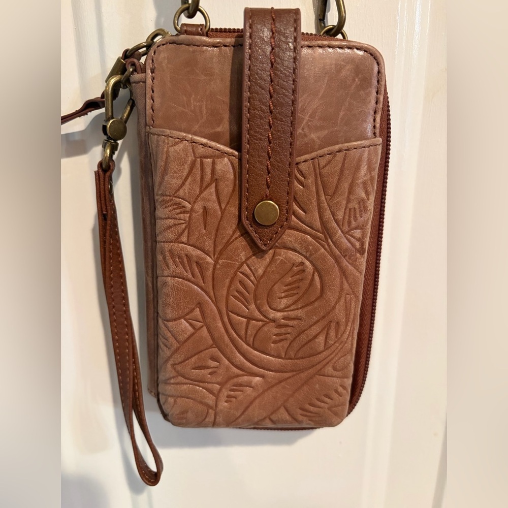 The Sak Iris Embossed Leather Smartphone Corssbody Wallet Brown 7"x4"